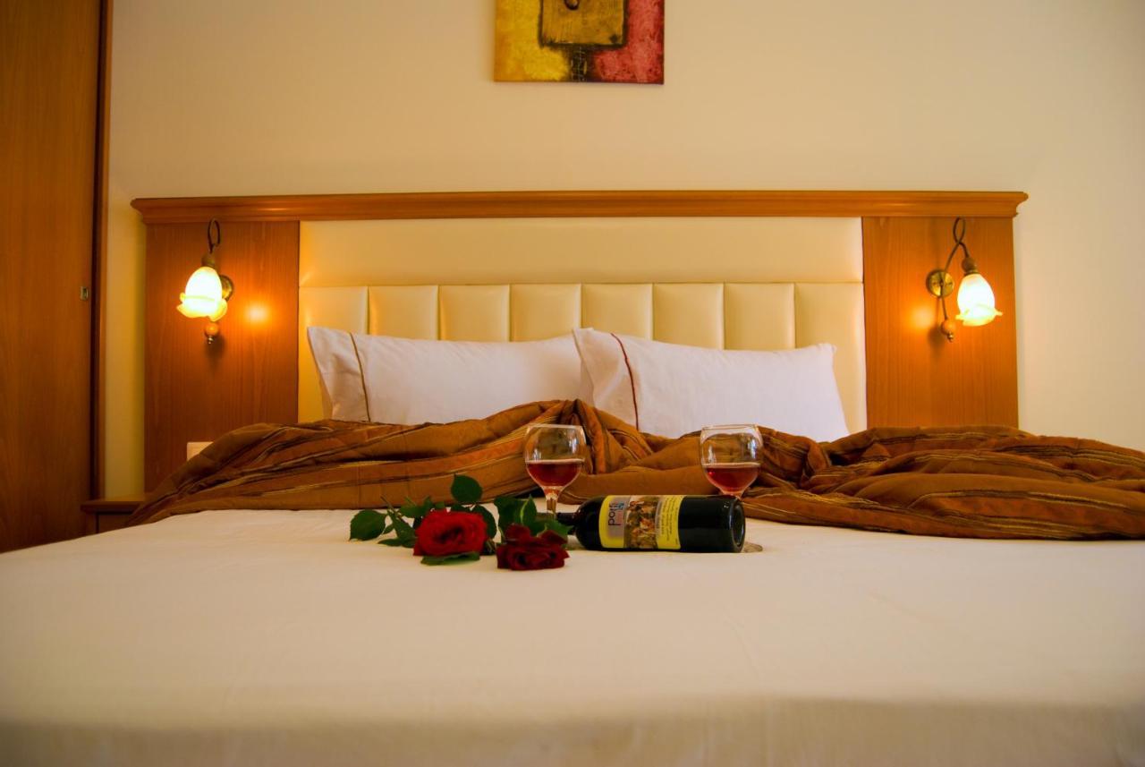 Porfi Beach Hotel Nikiti  Extérieur photo