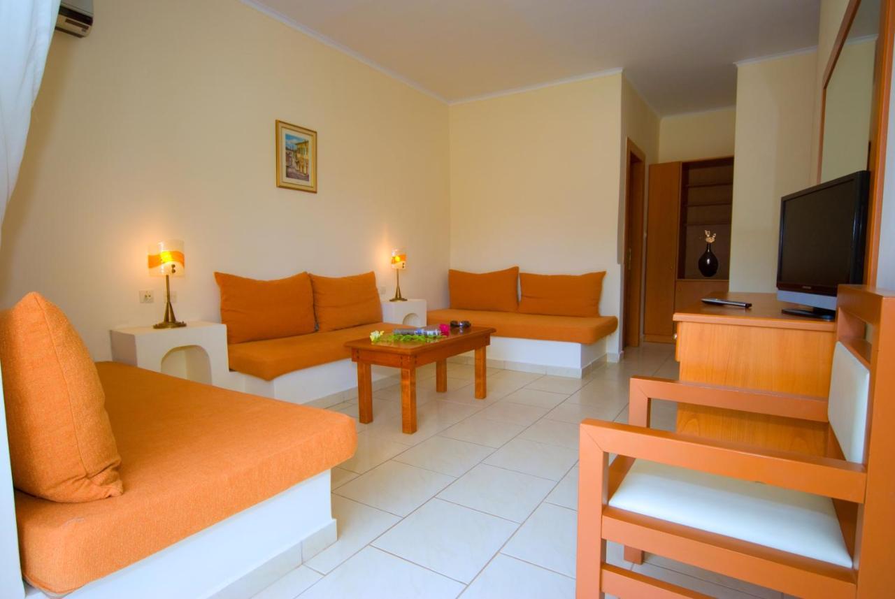 Porfi Beach Hotel Nikiti  Extérieur photo
