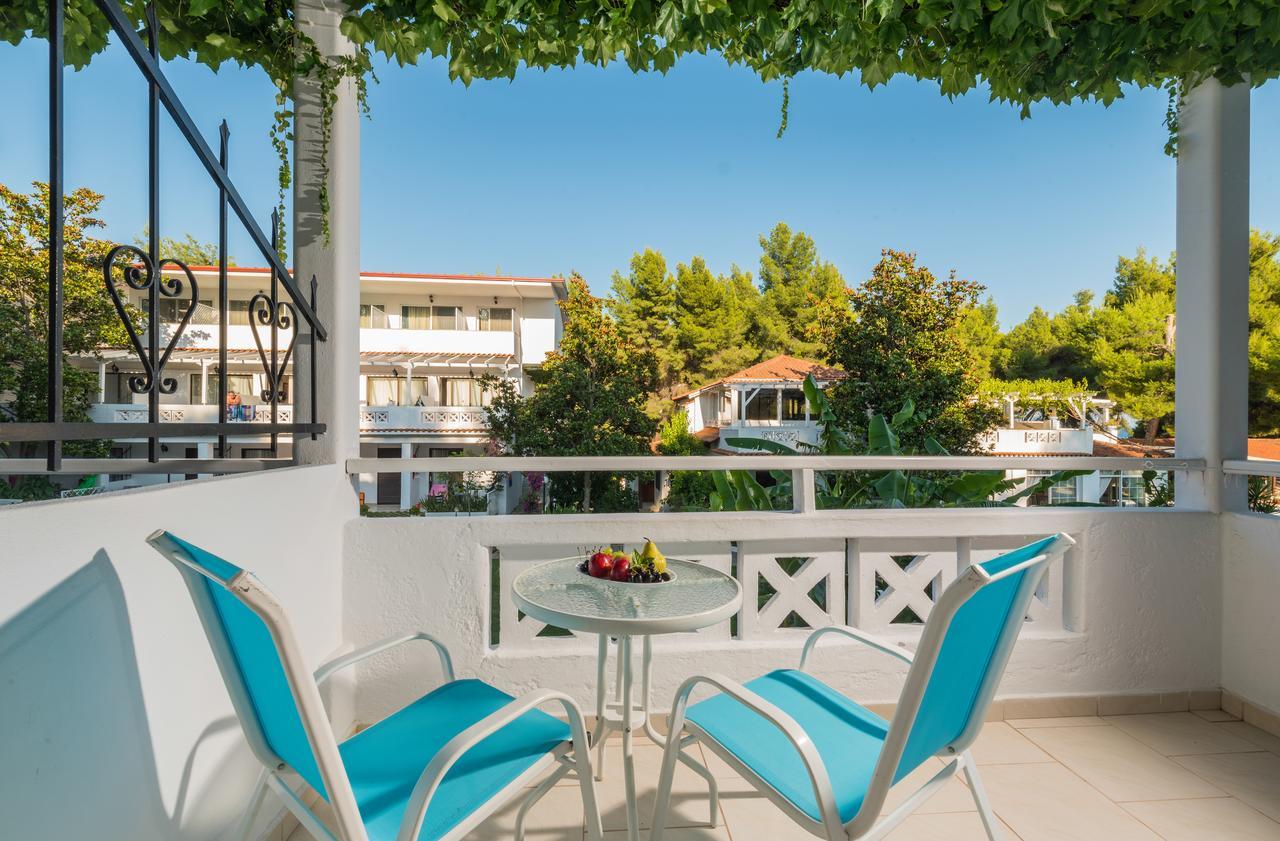 Porfi Beach Hotel Nikiti  Extérieur photo
